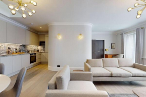 Amazing Newly Refurbished Mews House in W1